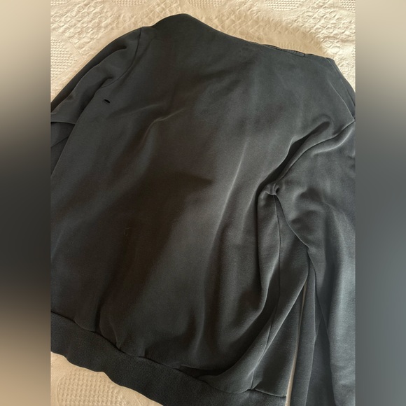 Puma Men’s Charcoal Hoodie with Iconic Logo - Picture 4 of 5